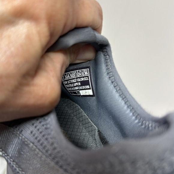 Skechers Los Angeles Running Shoes Sz 7.5 - Picture 8 of 9